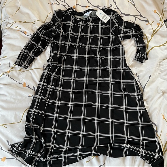 Time and Tru Shift Dress Patterned NWT - Size Medium - Picture 2 of 3